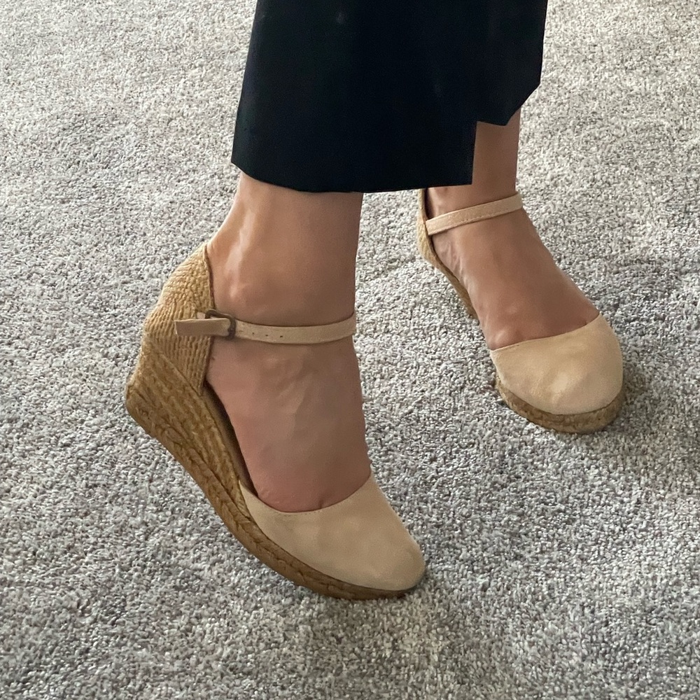 Bage/Nude Suede Wedge Shoes